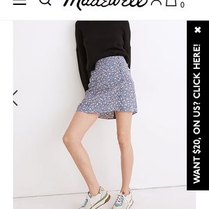 Madewell Porch Side-Button Mini Skirt in Summer Vines Blue (size 8)